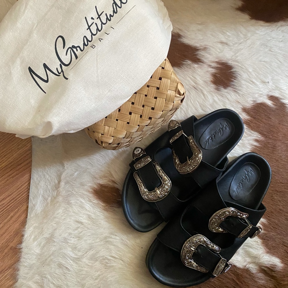 Black Leather Buckle Sandals